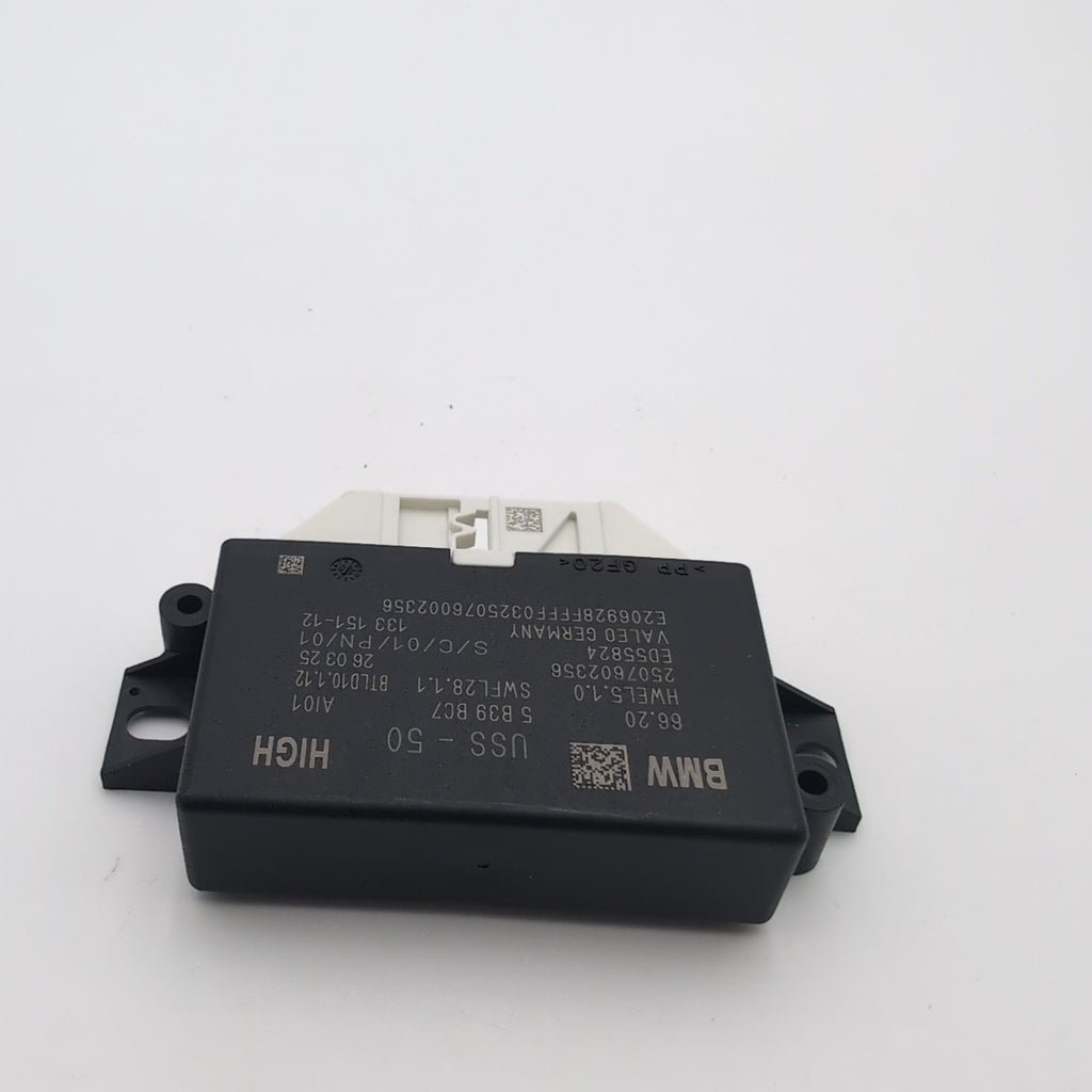 2023 - 2026 BMW G60 G70 F74 X1 X2 X5 X7 USS Ultrasonic Parking Sensor Module