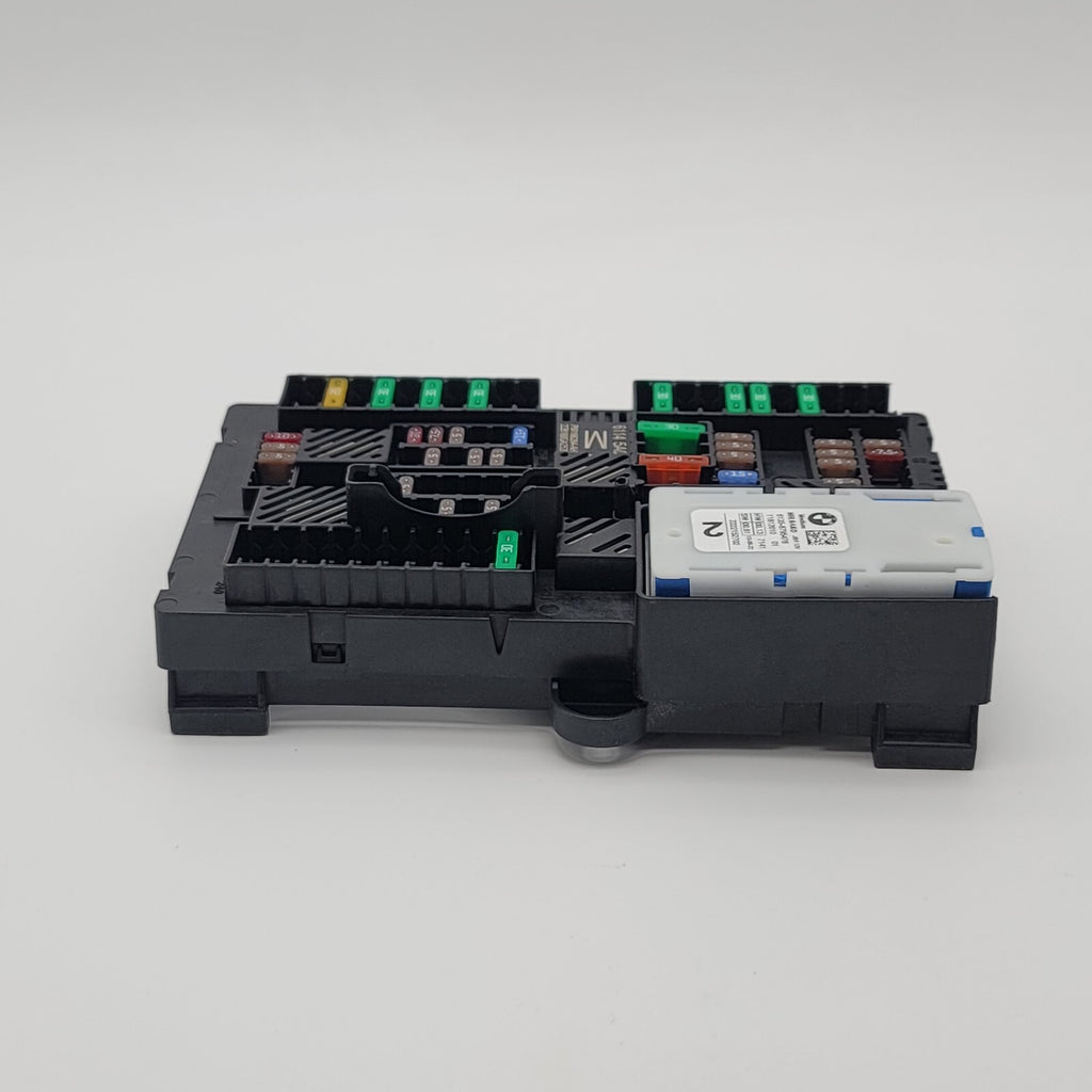 2018- 2023 BMW X4 X3 G02 G01 FUSE BOX REAR CONTROL SWITCH 5A04502 8795478 OEM