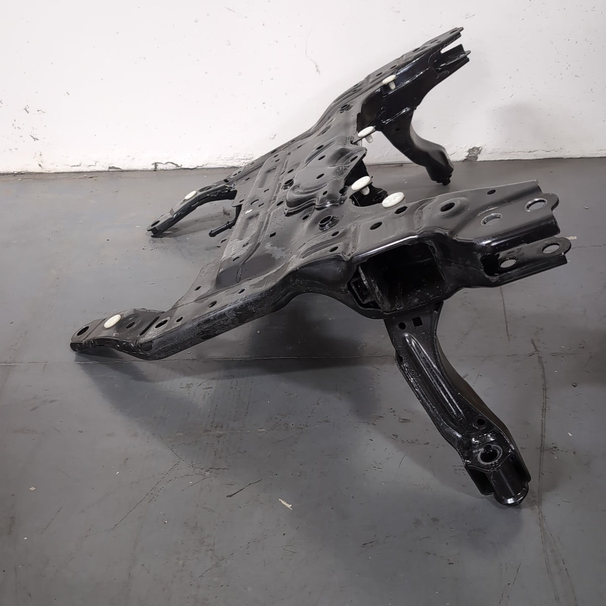 2023 2024 2025 BMW X1 U11 Front Subframe Chassis Cross Member Support 8836336