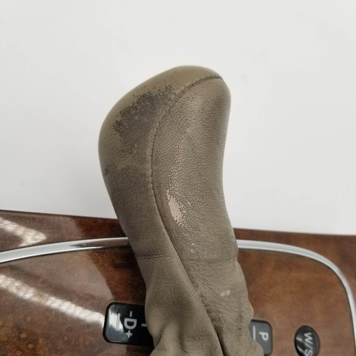 2007 2008 2009 Mercedes W211 E550 Shift Shifter Knob Boot Cover Bezel Trim OEM