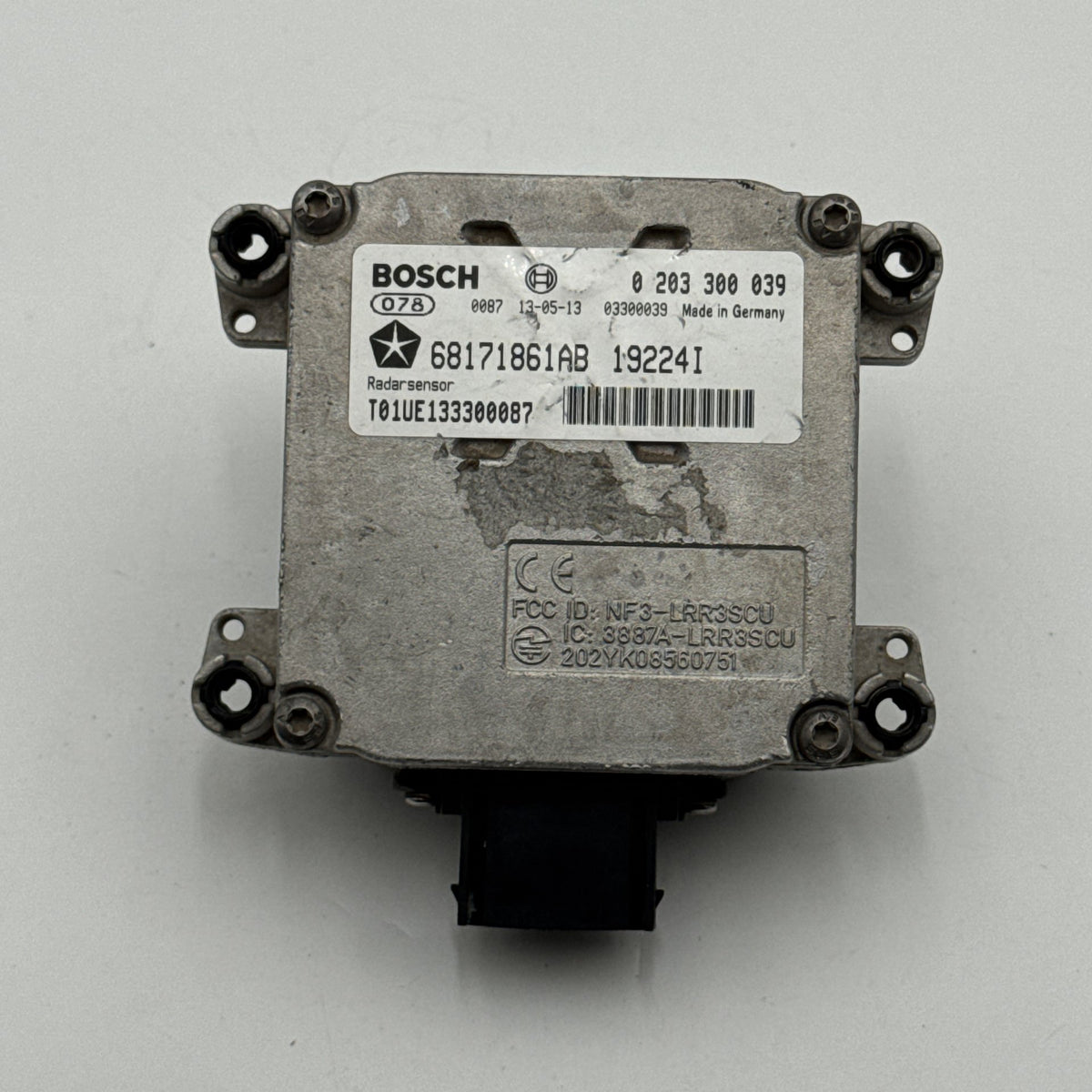 2011 - 2014 Chrysler 300 Cruise Control Distance Radar Sensor 68171861AB