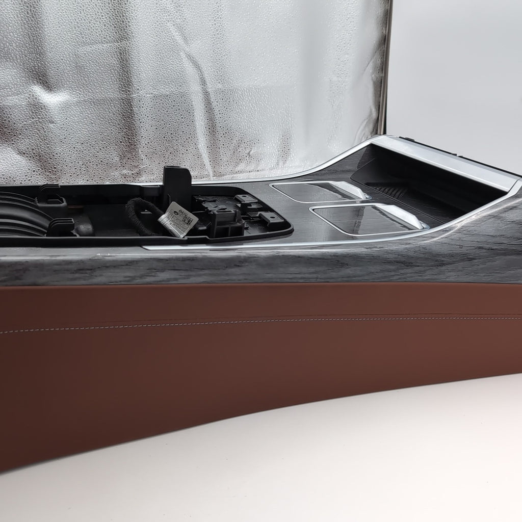 2024 Bmw i7 Center CONSOLE Sedan Tartufo Cup Holder Wireless Charger