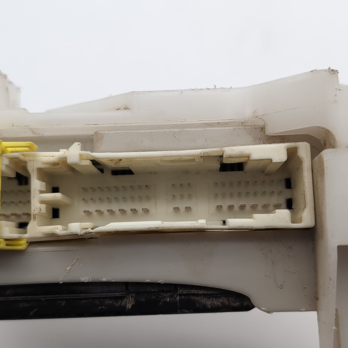 2015 2016 2017 Lexus CT200H Multiplex Network Junction Fuse Module 89221-76080