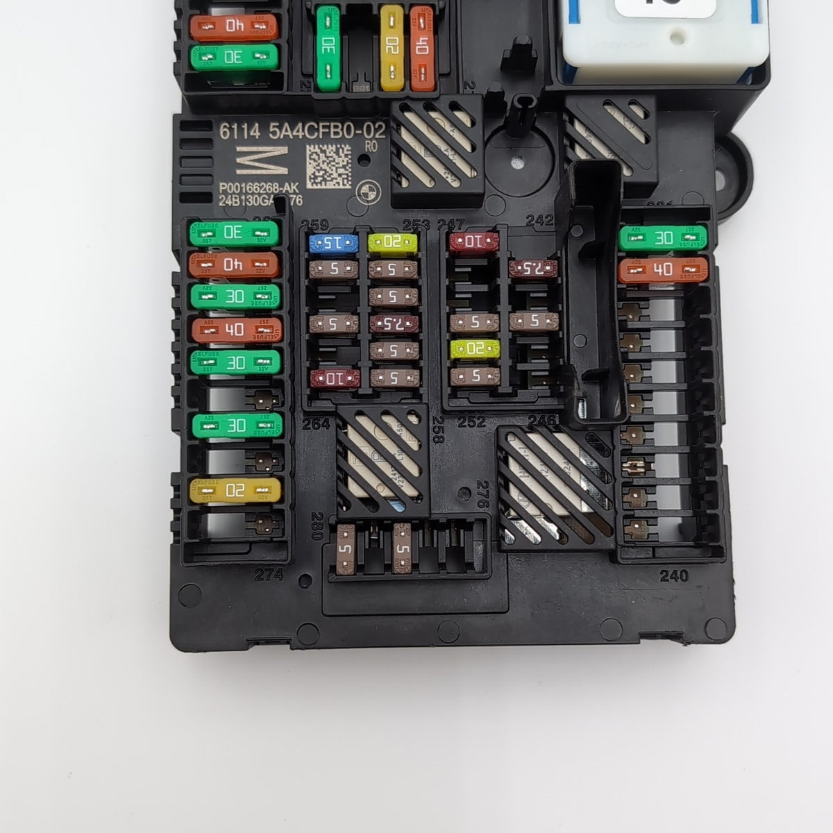 2024 BMW 330i 230I G42 G20 REAR POWER DISTRIBUTION FUSE Box 6114 5A4CFB0 - 02