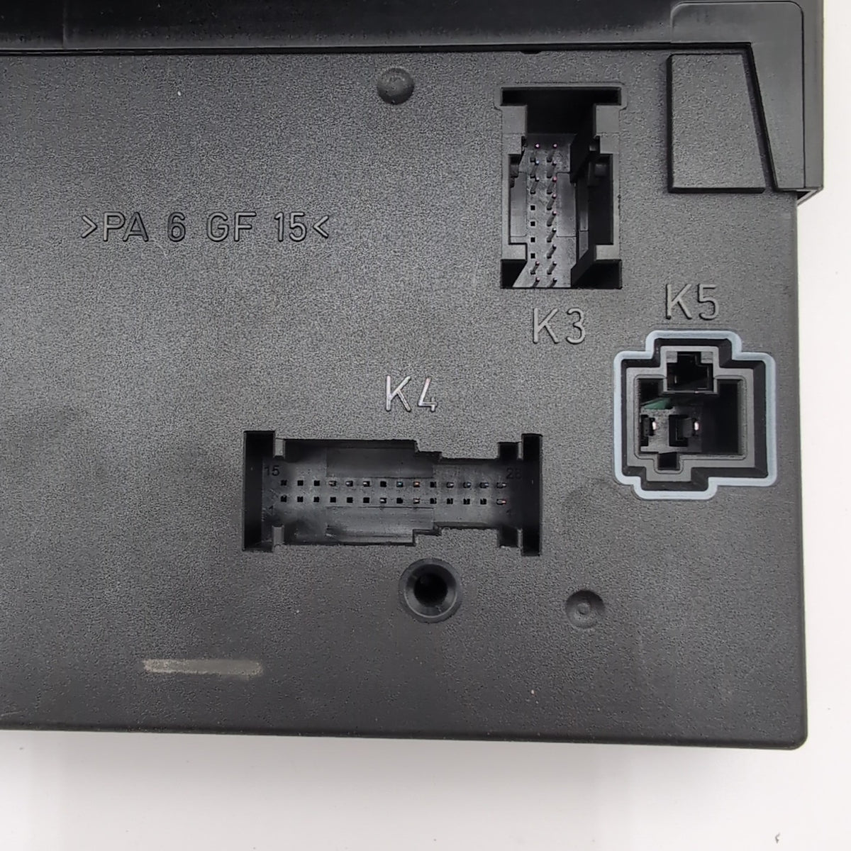 2007 2008 2009 Mercedes W221 S550 Rear Trunk Fuse Relay Junction Box A2215403050