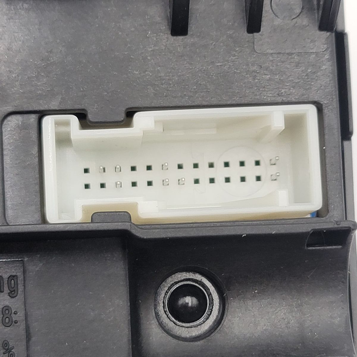 2019 - 2023 BMW M550i G30 G16 Rear Power Distribution Fuse Box 8713127