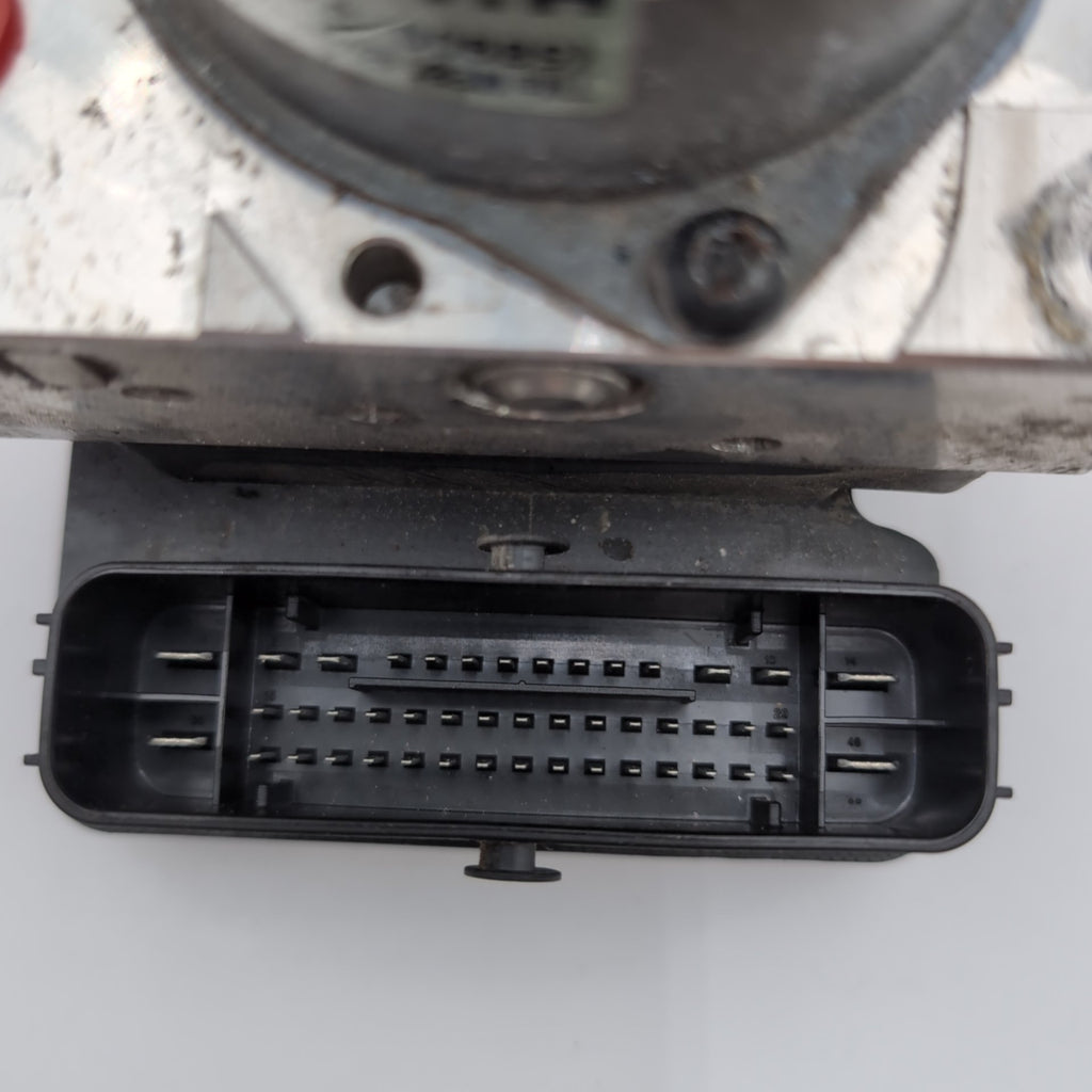 2019 2020 Hyundai Santa Fe ABS Anti Lock Brake Pump Control Unit 58900-S2650