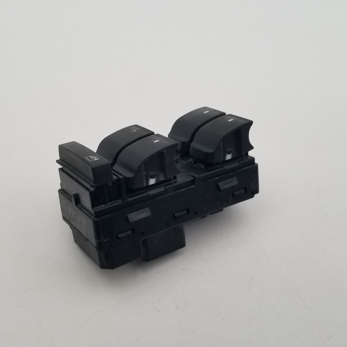 2007 2008 2009 2010 2011 12 13 CHEVROLET SILVERADO MASTER Window Switch 20945129