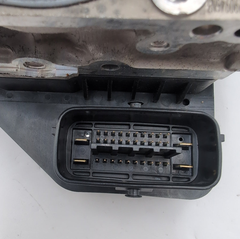 2014 2015 Infiniti Q50 3.7L ABS Anti Lock Brake Pump Control Unit 476604GB1A