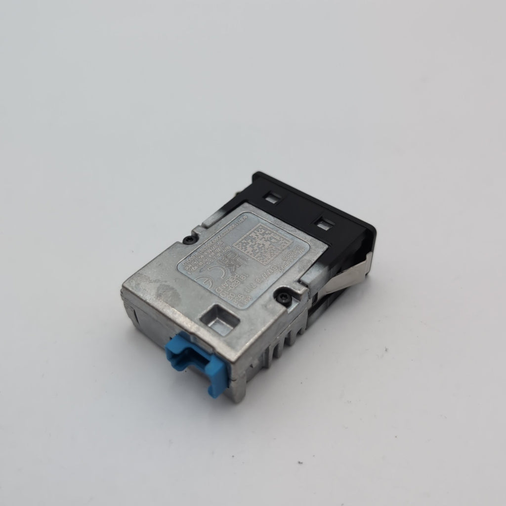 2019 - 2024 BMW G20 G26 F46 G30 G12 M3 M4 X1 X3 X4 Dual USB Port Socket 8711938
