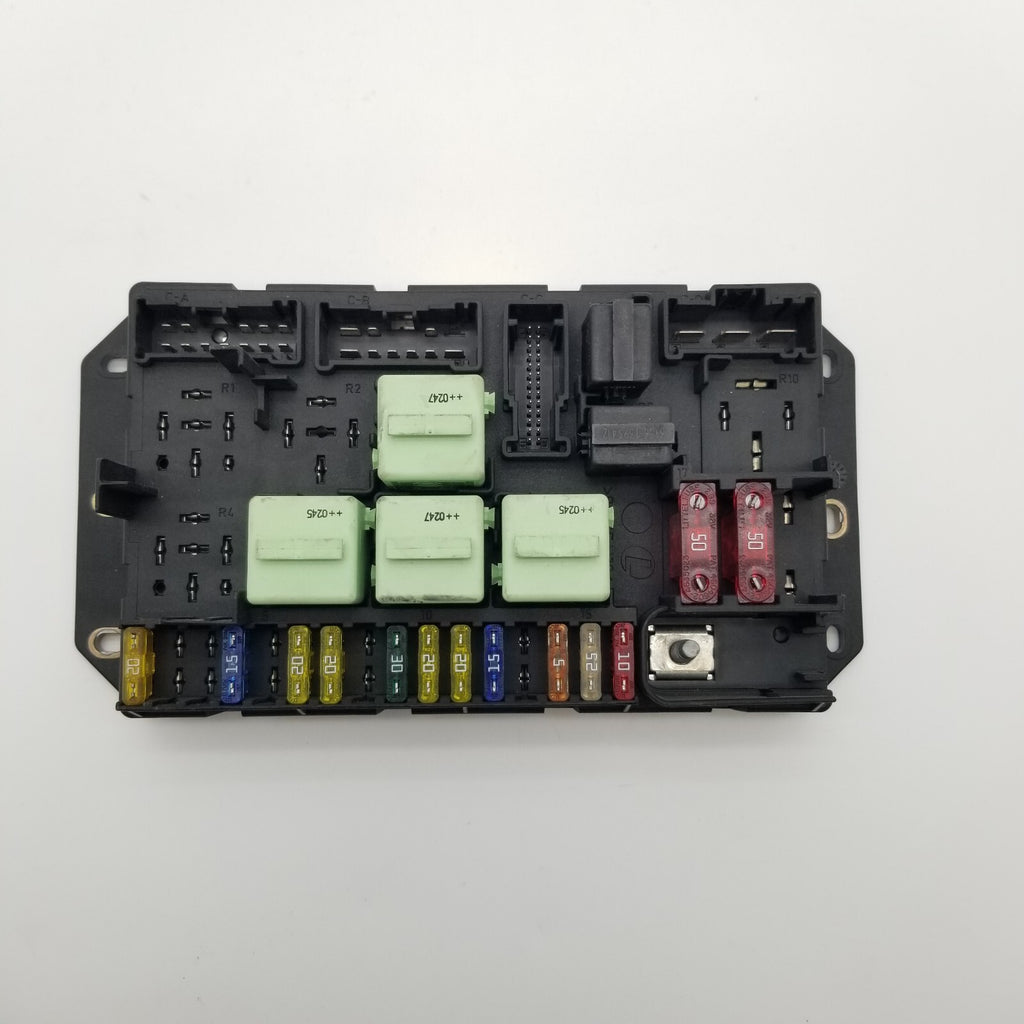 2003 2004 2005 2006 Range Rover Trunk Relay Fuse Box Rear Mounted YQE000350 OEM