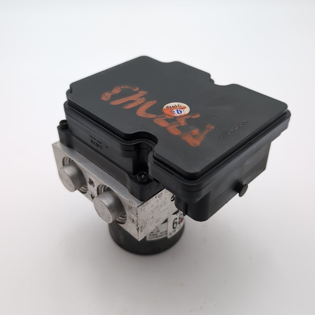 2016 2017 2018 Kia Sorento ABS Anti Lock Brake Pump Control Unit 58900-C6800