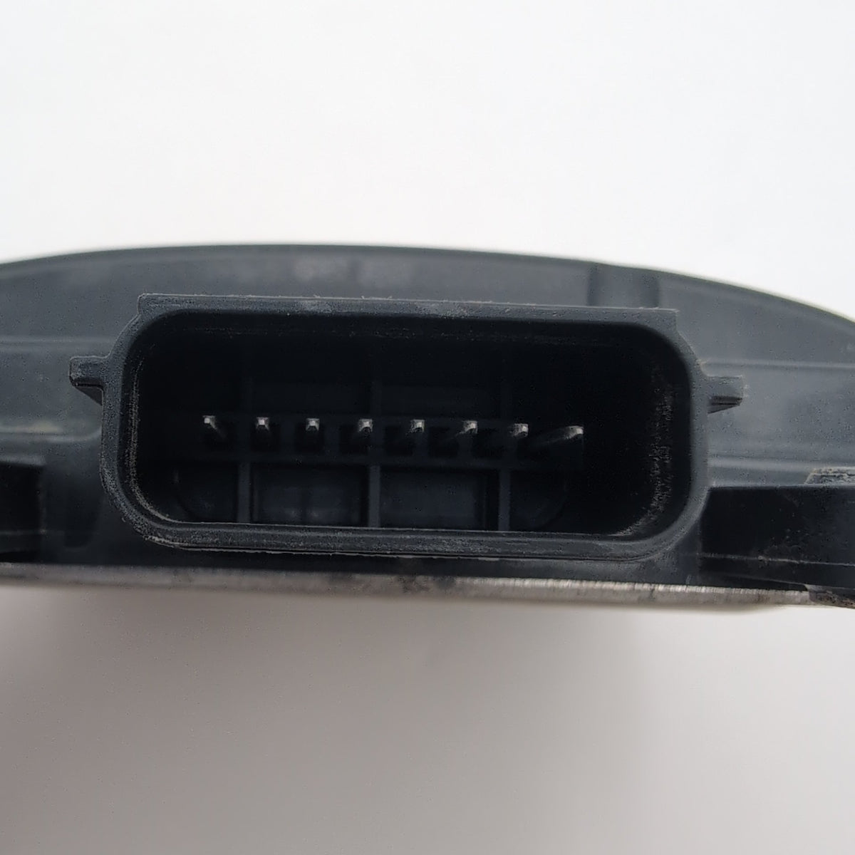 2016 - 2020 Nissan Rogue Rear Left Blind Spot Radar Sensor 284K16FL0A