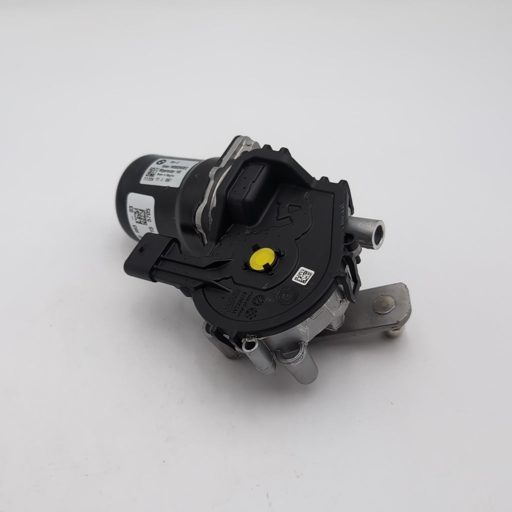 2023 2024 2025 BMW M2 230i G42 Front Windshield Wiper Motor OEM 8498663