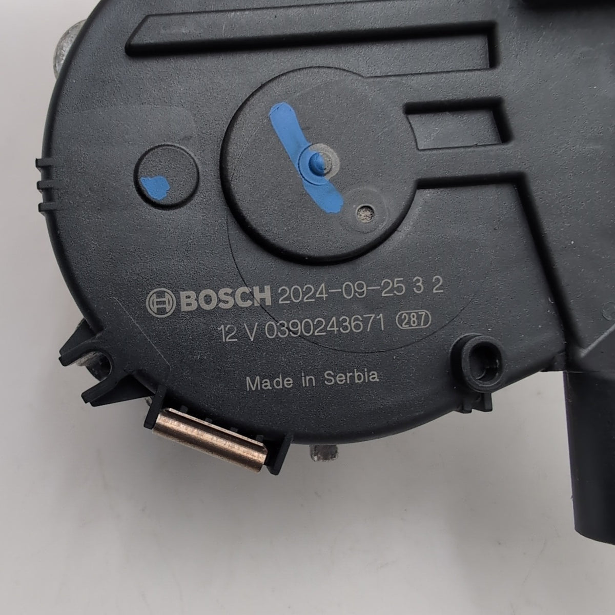 2021- 2025 BMW X1 X2 X3 M35 Front Windshield Wiper Motor OEM 0390243671