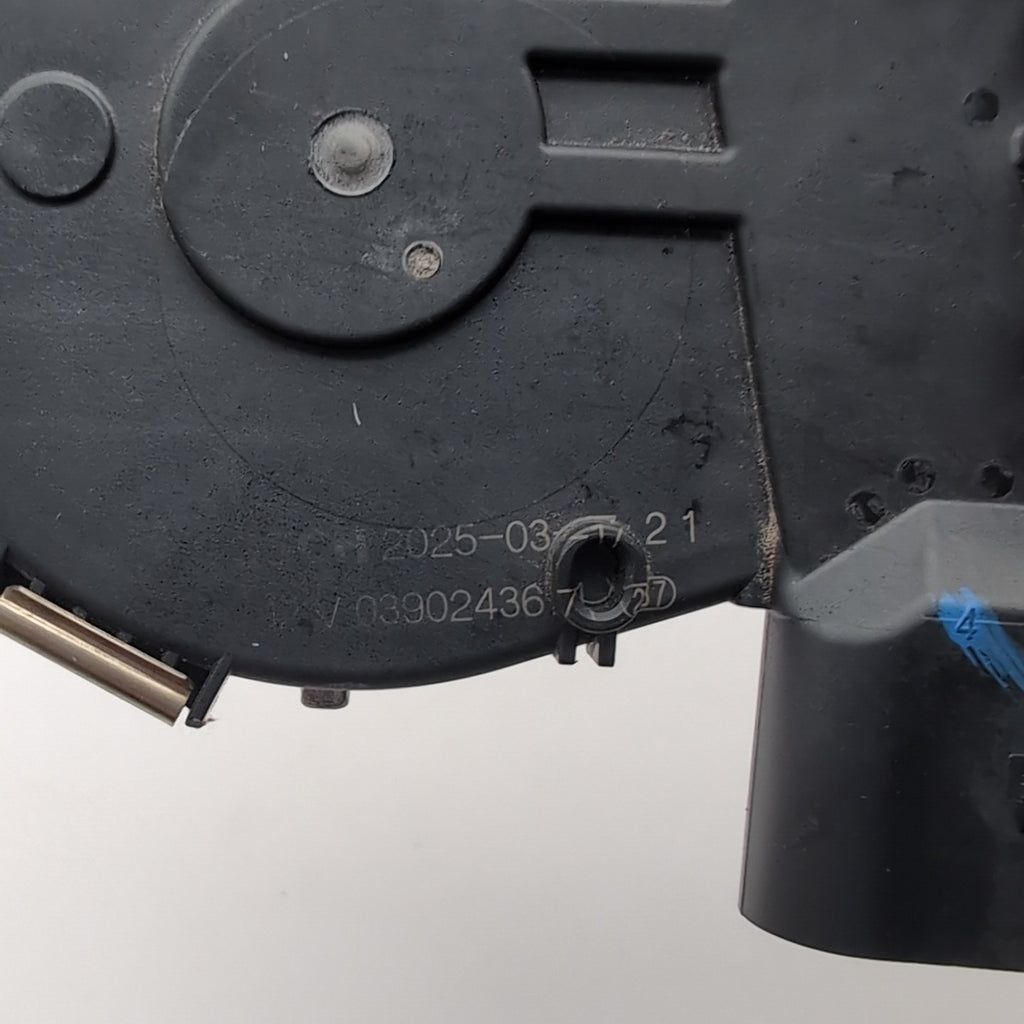 2021- 2025 BMW X1 X2 X3 M35 Front Windshield Wiper Motor OEM 0390243671