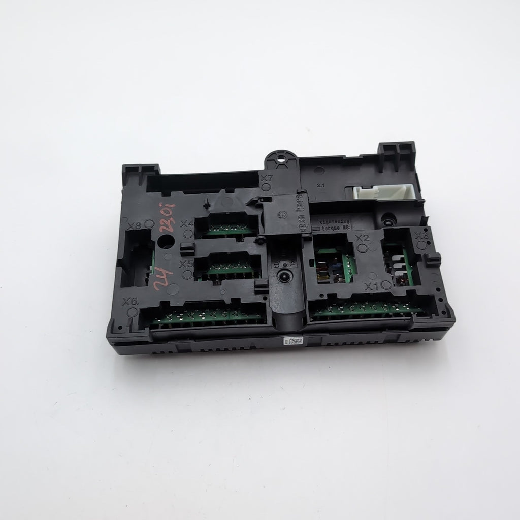 2024 BMW 330i 230I G42 G20 REAR POWER DISTRIBUTION FUSE Box 6114 5A4CFB0 - 02