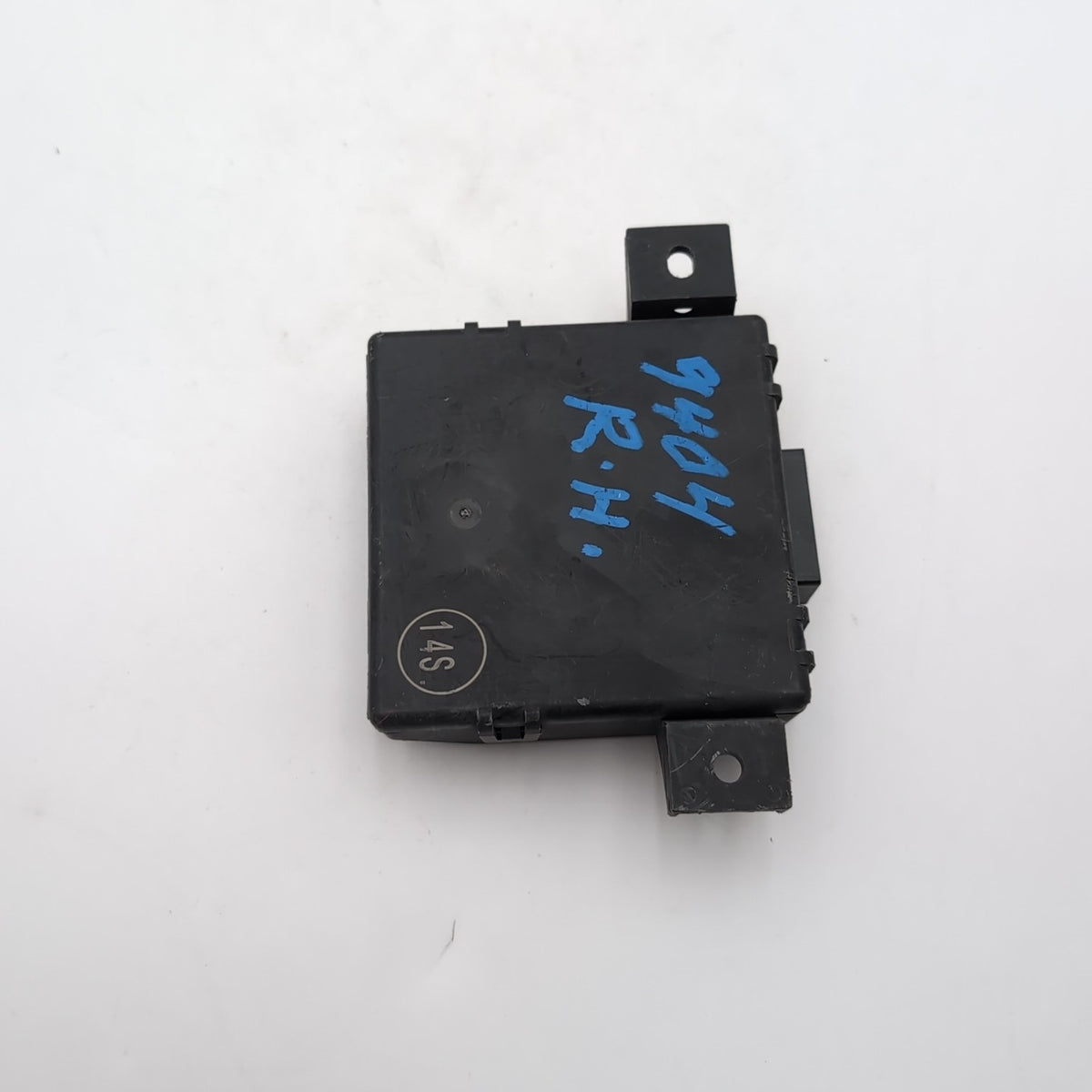2016 2017 Porsche Macan Gateway Control Module OEM 95B907530F