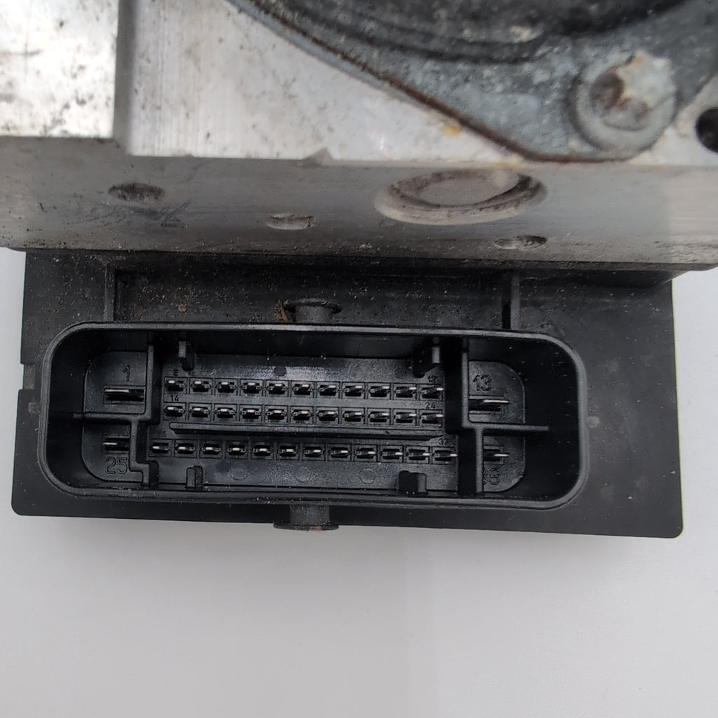 2005 - 2008 Audi A4 ABS Anti Lock Brake Pump Control Unit 8E0614517AK