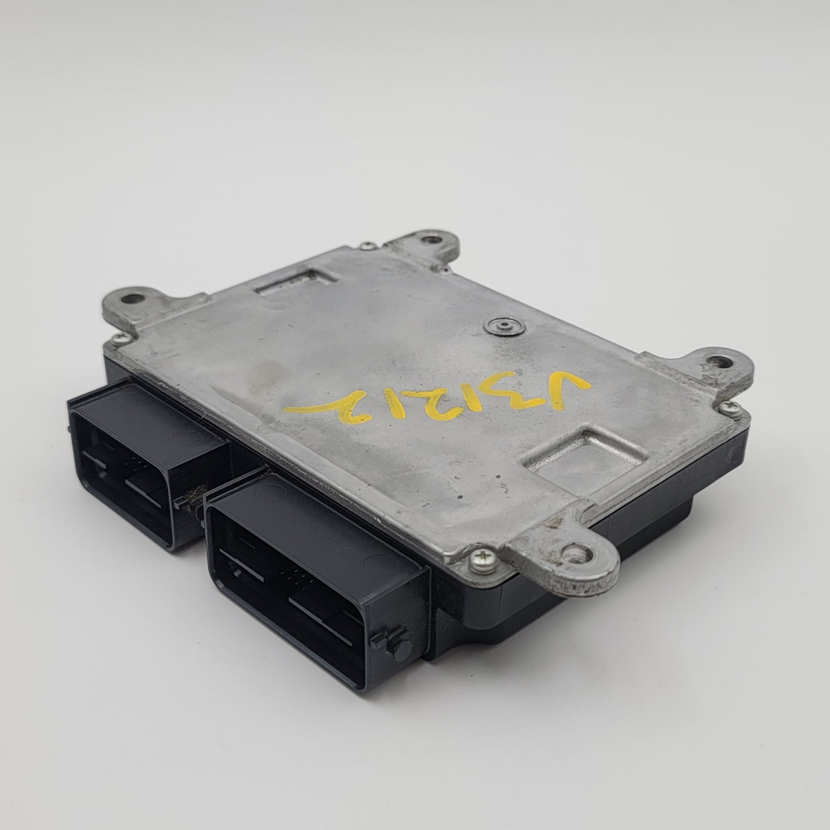 2021 Mitsubishi Outlander Sport Engine Computer Control Module OEM 1860D744