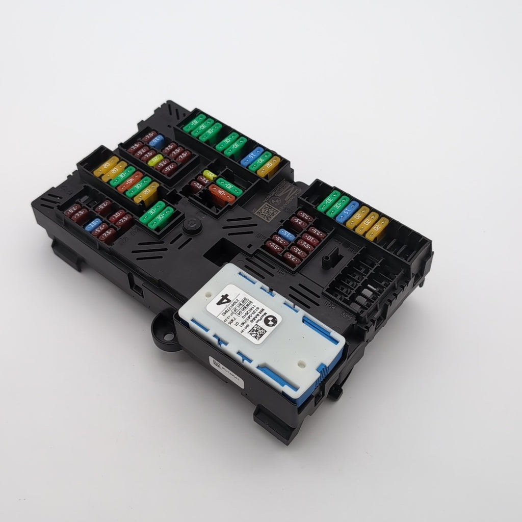 2023 - 2026 BMW 540i G60 i7 G70 X3 Rear Power Distribution Fuse Box 5A09BA7