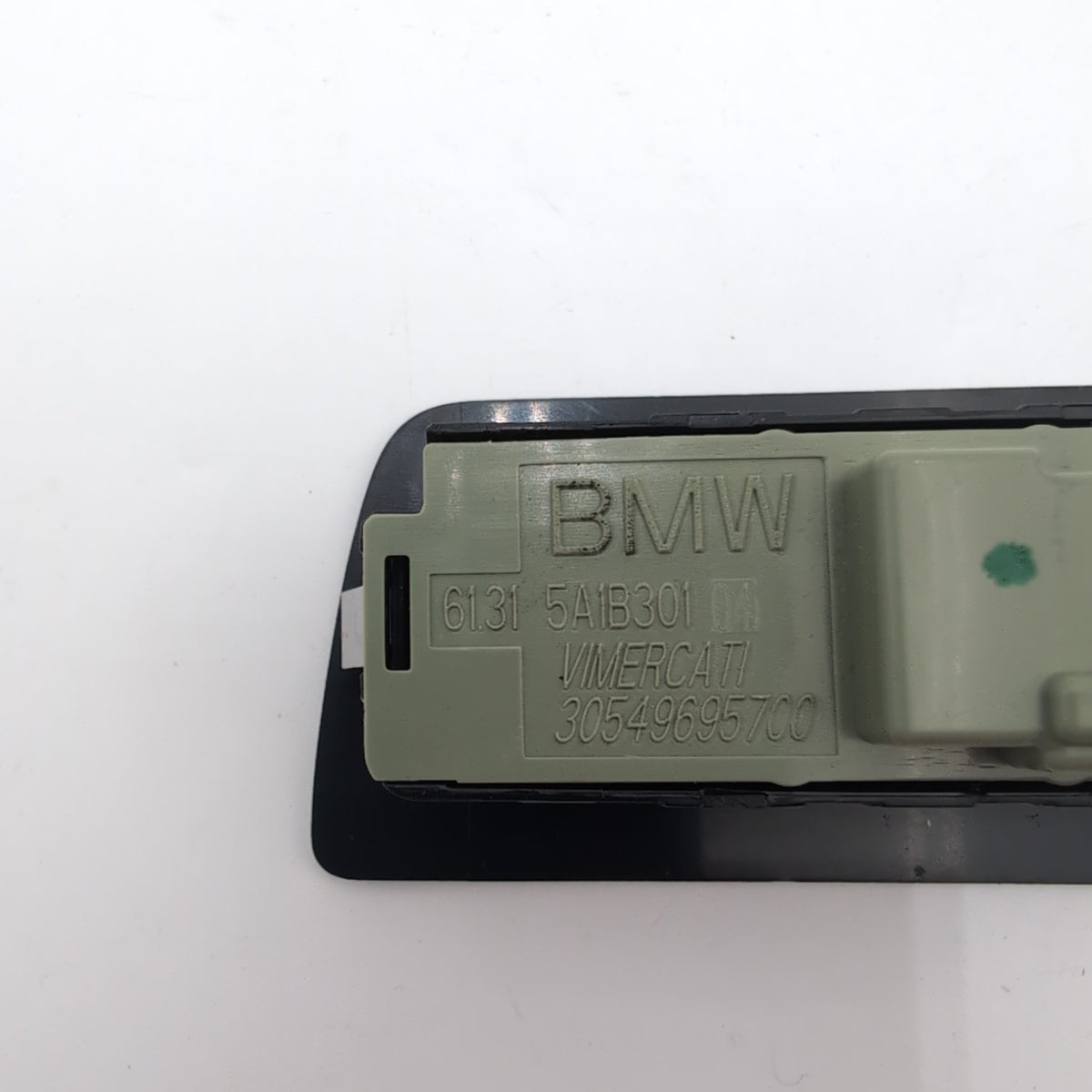 2021 - 2026 BMW 540i 530i i5 G60 M5 X1 X2 X3 Trunk Lid Tailgate Switch Button
