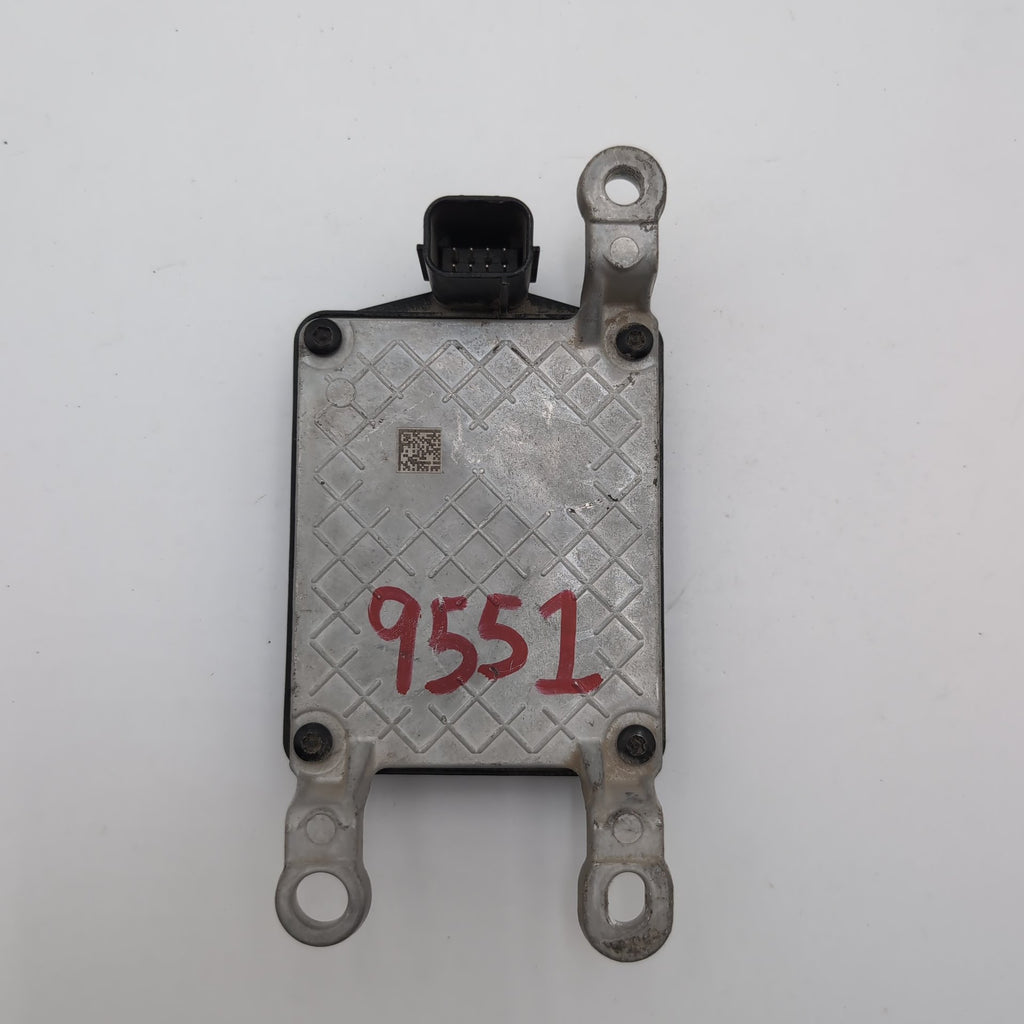 2018 2019 Nissan Rogue Sport Qashqai Cruise Distance Radar Sensor 28438-5HK2A