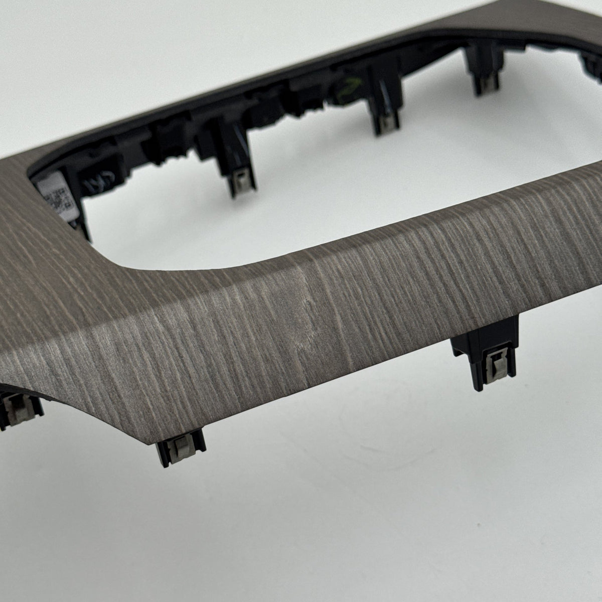 2024 - 2026 BMW 330i G20 G22 G26 Center Console Fineline Open Pore Wood Trim