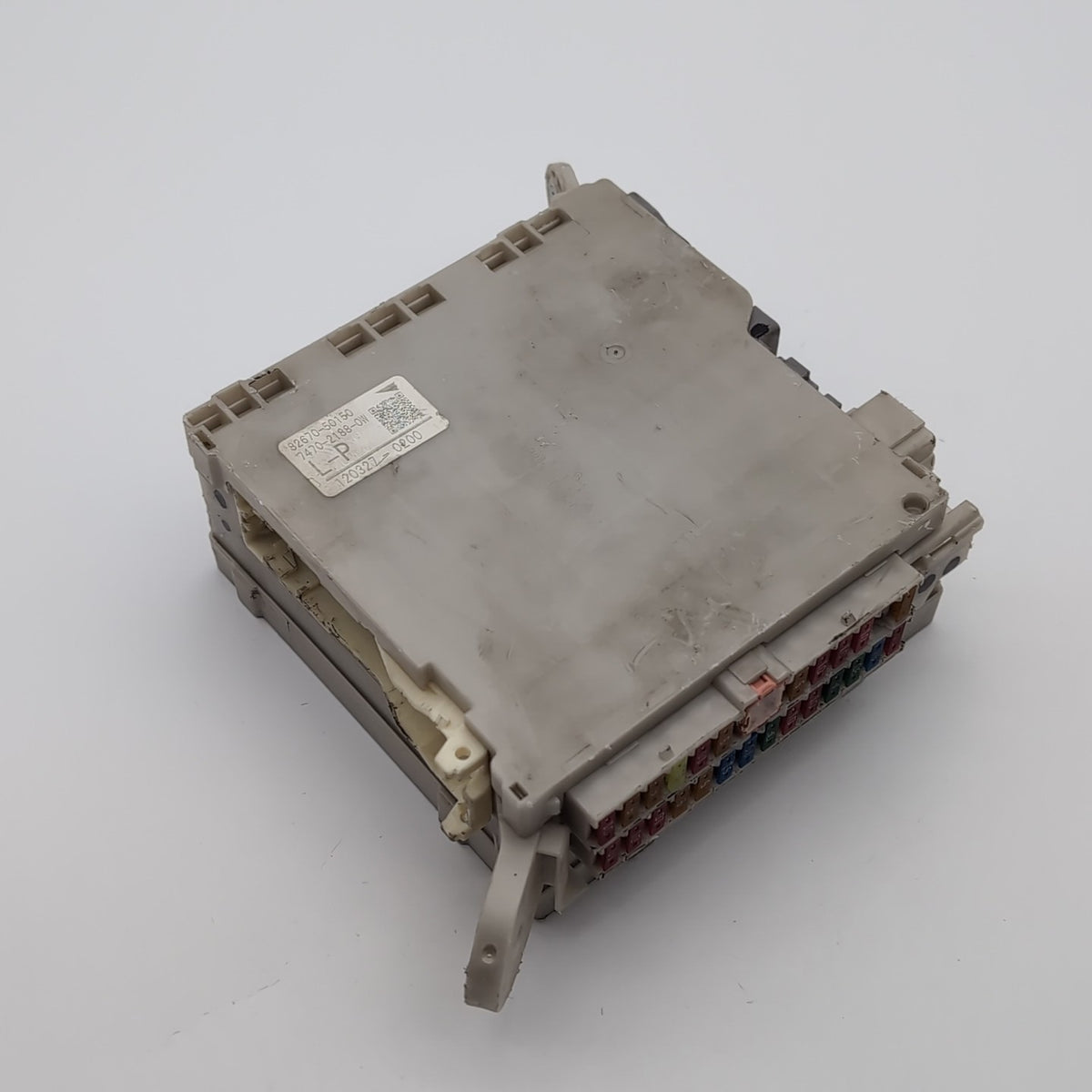 2010 2011 2012 Lexus Ls460 Xf40 Rear Trunk Fuse Relay Box Junction 82670-50150