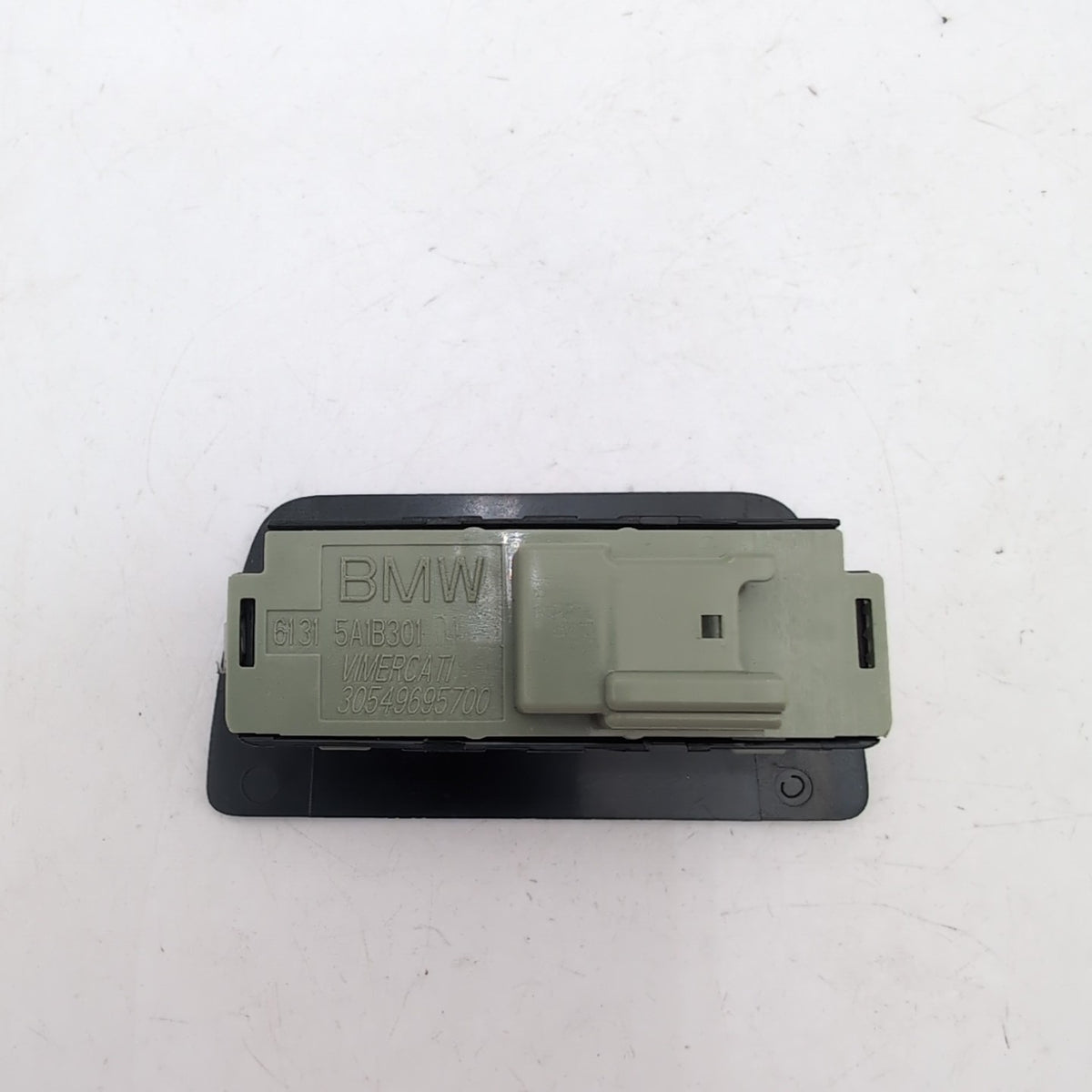 2021 - 2026 BMW 540i 530i i5 G60 M5 X1 X2 X3 Trunk Lid Tailgate Switch Button