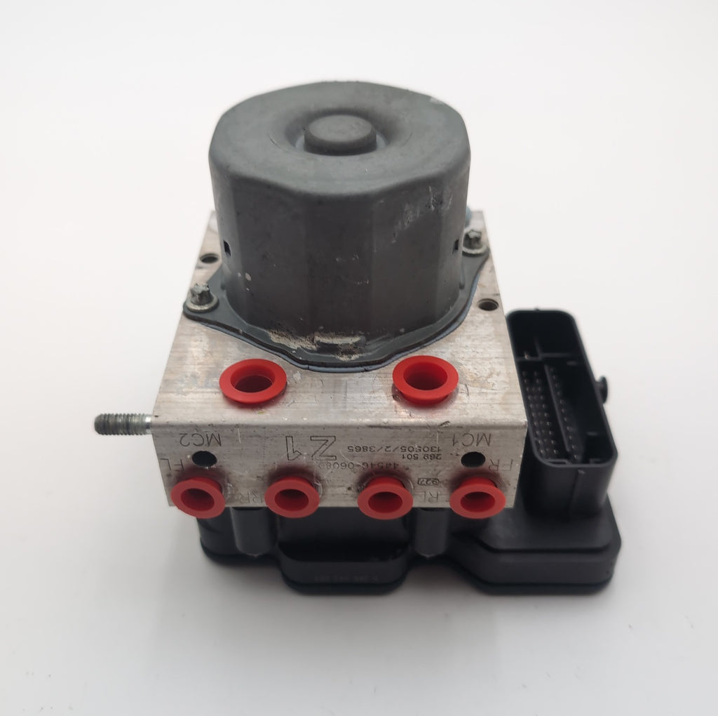 2013 2014 Toyota Camry 2.5L ABS Anti Lock Brake Pump Control Unit 44540-06080