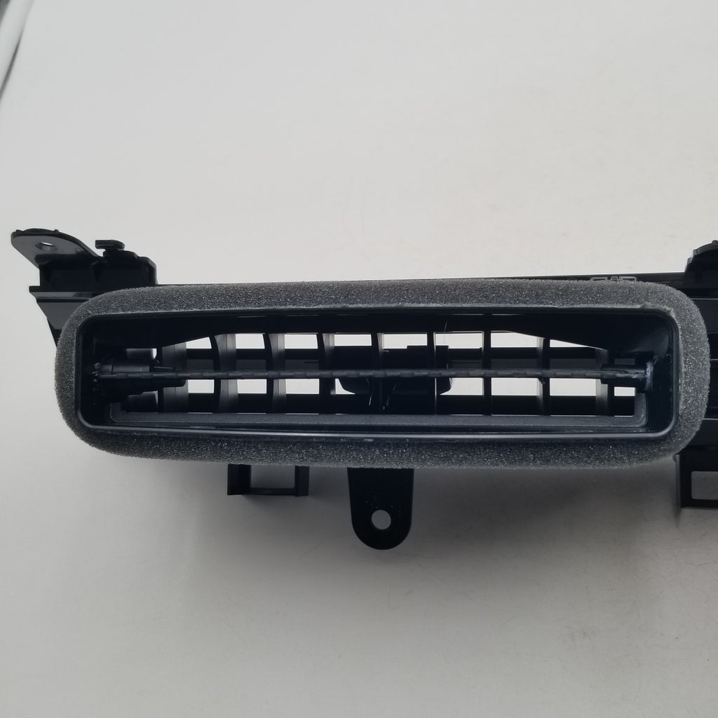 2023 2024 2025 BMW X2 U10 X1 U11 Center Dash Fresh Air Vent Grille 9483383 OEM