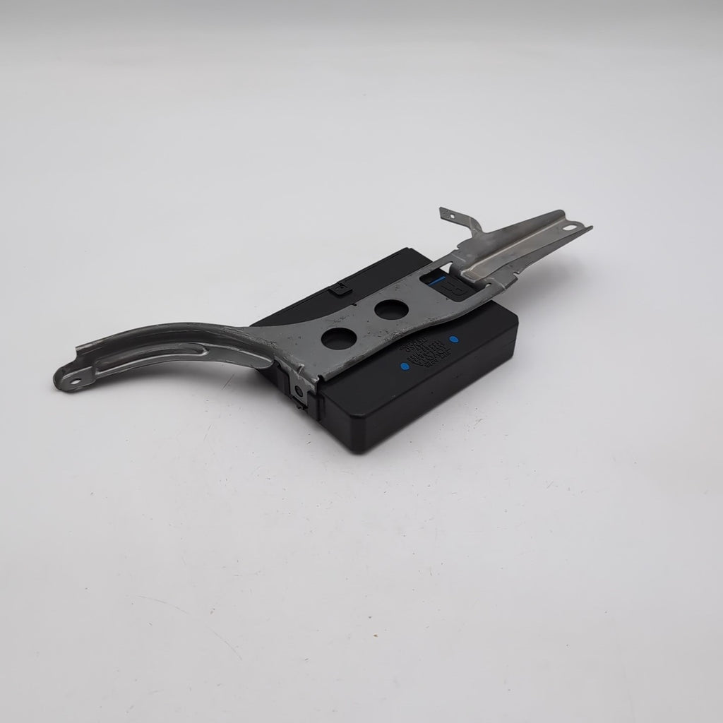 2010 2011 2012 Lexus LS460 Front Right Door Multiplex Control Module 89223-50330