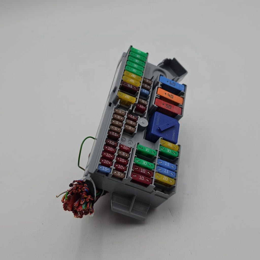 2021 - 2026 BMW X7 G20 G09 G80 G42 G87 Front Power Distribution Fuse Box 6807487