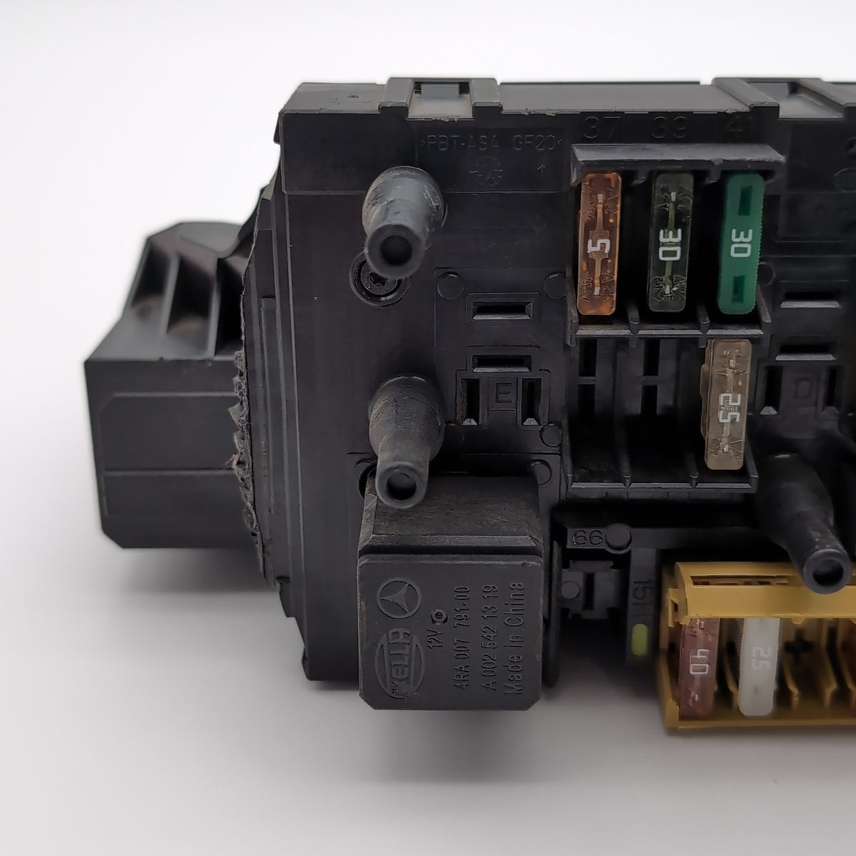 2010 2011 Mercedes W212 E350 E550 Rear Fuse Relay Box SAM Assembly A2129000004