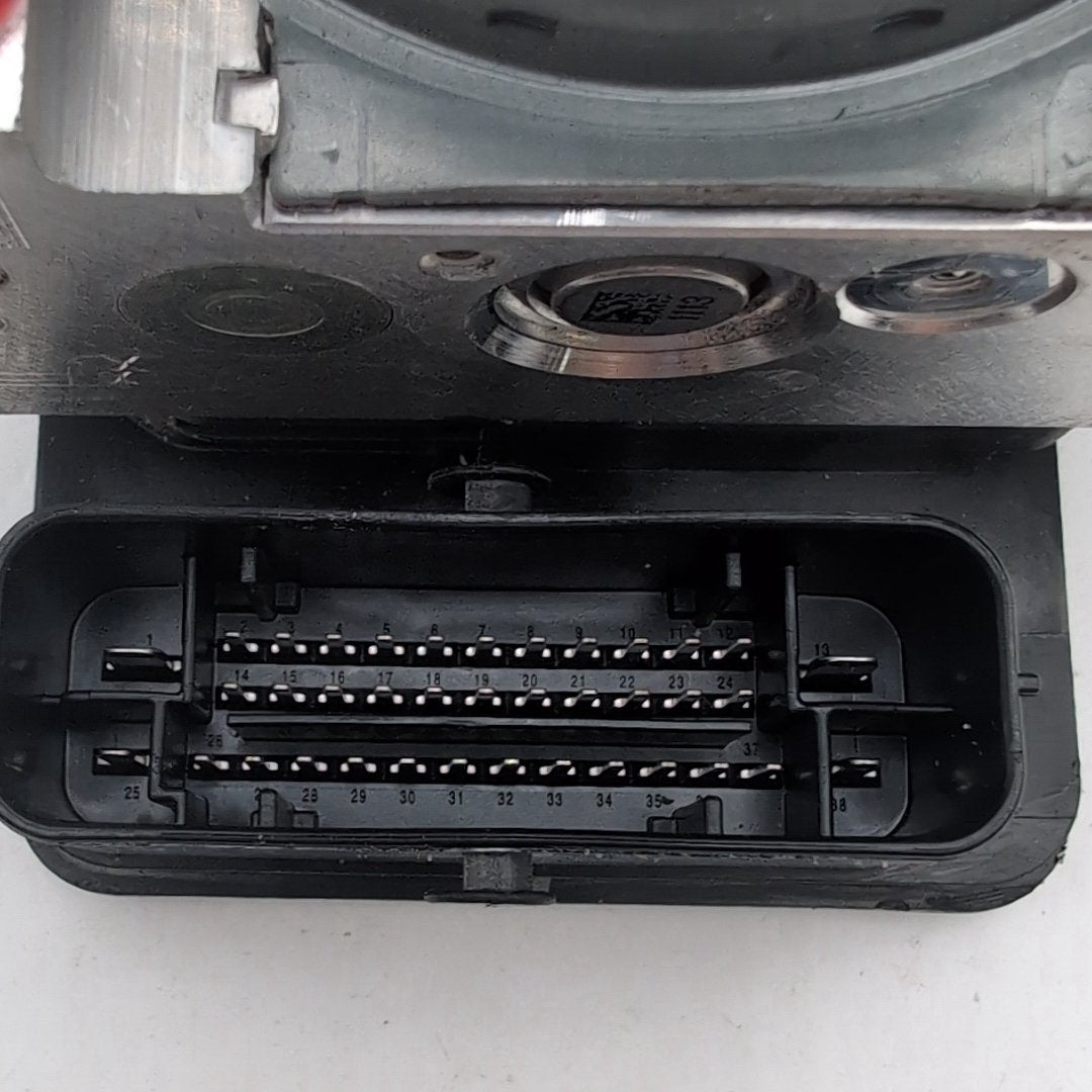 2017 2018 Cadillac CTS ABS Anti Lock Brake Pump Control Unit OEM 84100724