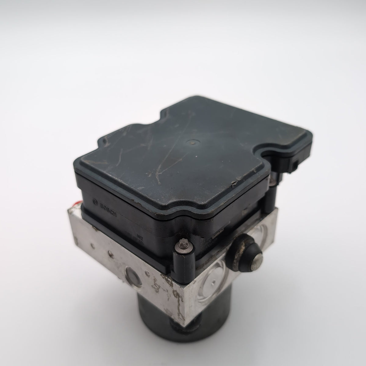 2018 Chevrolet Malibu 1.5L ABS Anti Lock Brake Pump Control Unit 84325538
