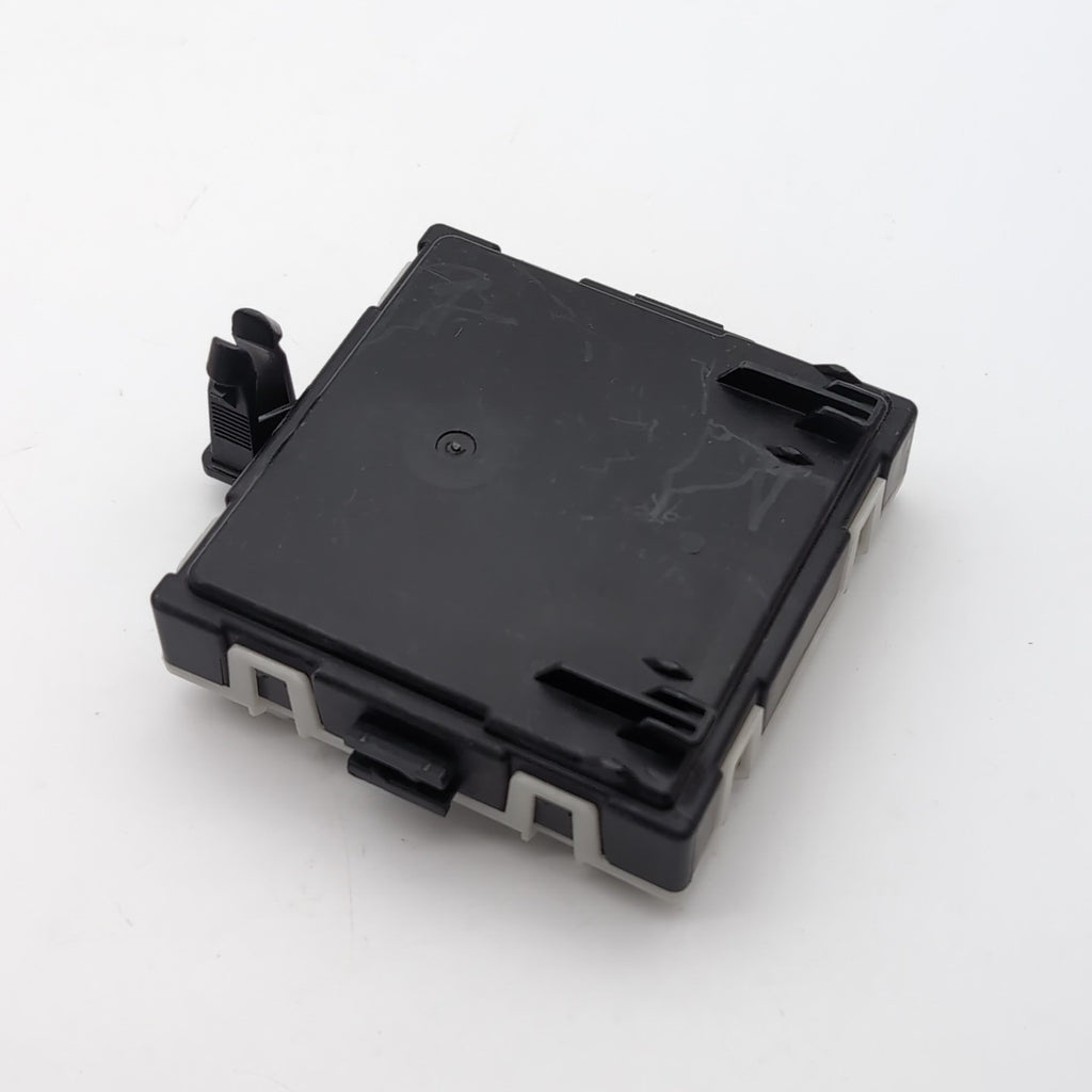 2019- 2022 MERCEDES A220 V177 FRONT RIGHT DOOR CONTROL MODULE OEM A1779005409