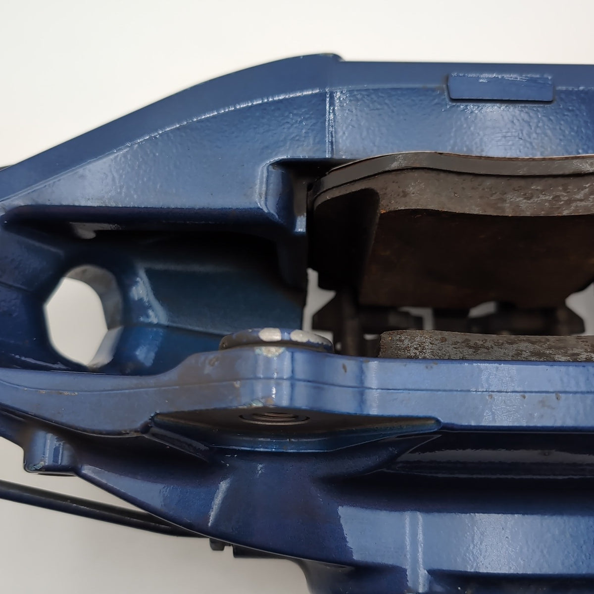 2020 - 2024 BMW 840 850 F92 G16 FRONT RIGHT SIDE BRAKE CALIPER BLUE M SPORT
