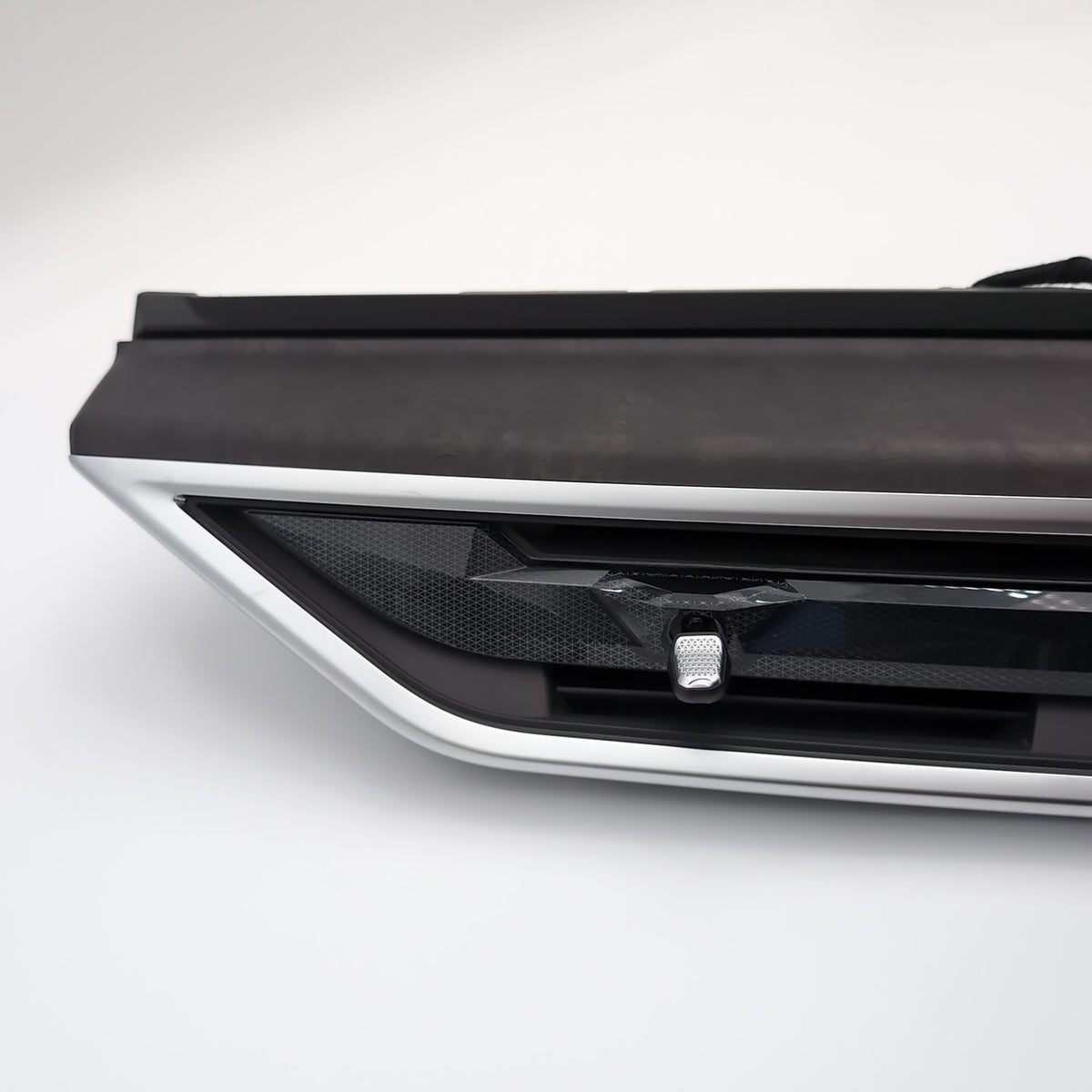 2024 2025 BMW X7 G07 DASH RIGHT SIDE UPPER COVER TRIM PANEL & AIR VENT GRILLE