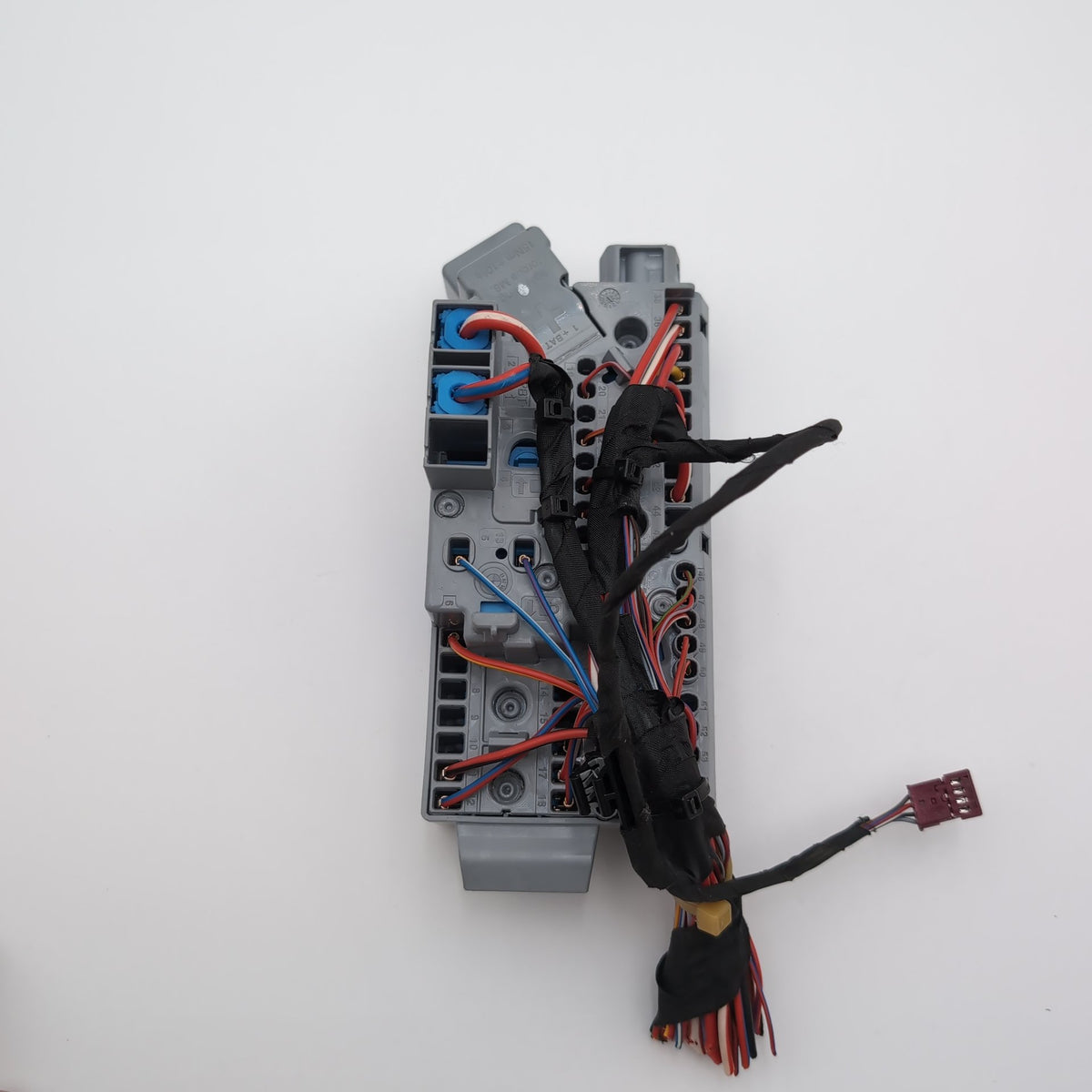 2019 - 2026 BMW X5 X6 X7 XM G20 G26 G42 G87 M3 Front Power Distribution Fuse Box