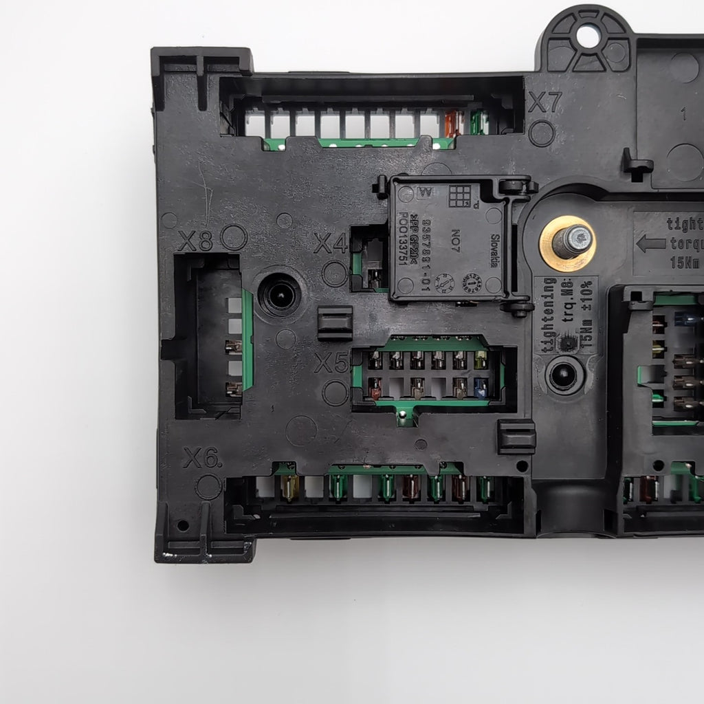 2024 BMW 330i 230I G42 G20 REAR POWER DISTRIBUTION FUSE Box 6114 5A4CFB0 - 02