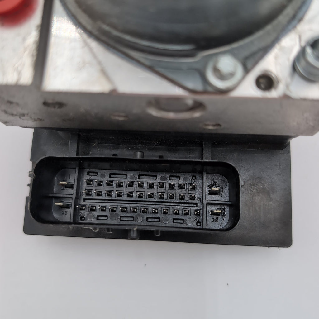 2010 2011 Chevrolet Camaro ABS Anti Lock Brake Pump Control Unit 92233915