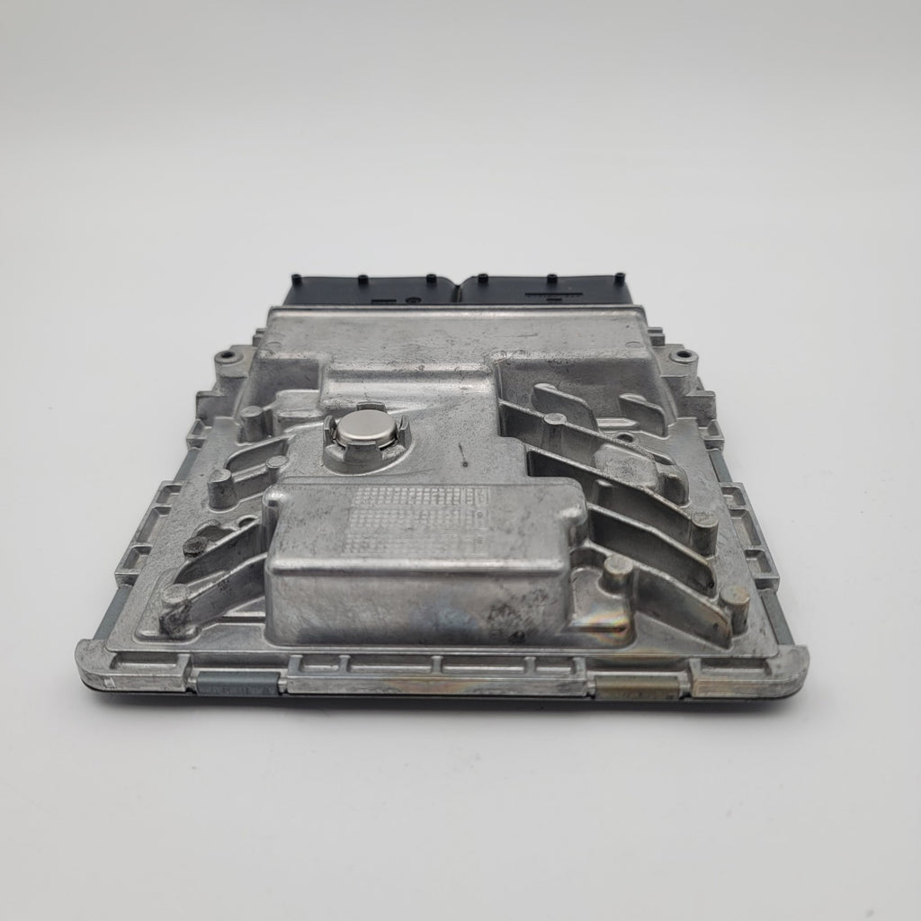 2016 2017 Volkswagen Passat Engine Computer Control Module 06K907425C
