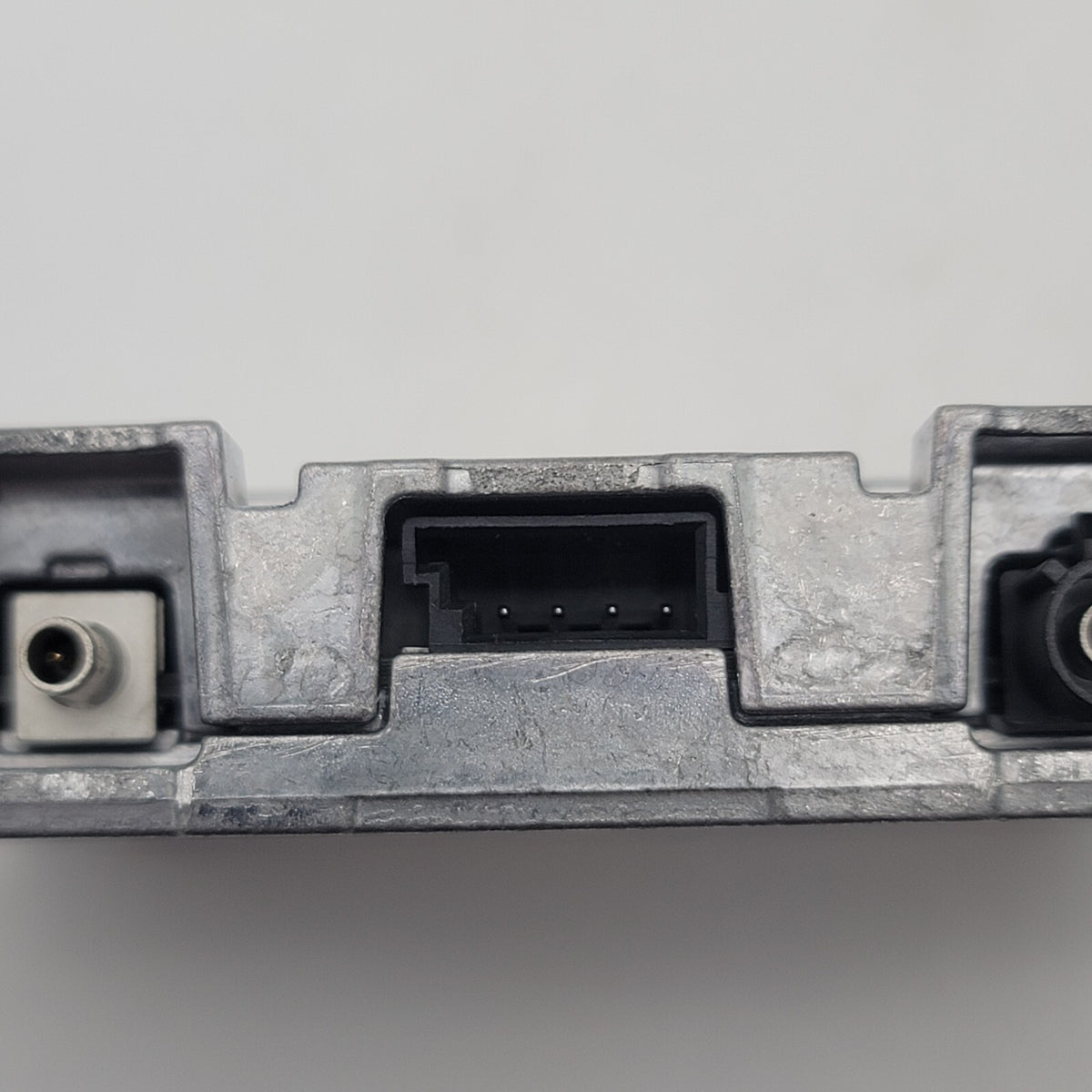 2016 - 2019 BMW 5 7 Series G30 F90 G11 G12 LTE Compensator Module 9128982