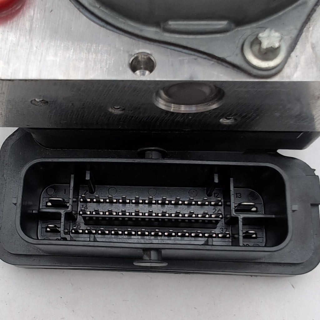 2018 Nissan Rogue 2.5L ABS Anti Lock Brake Pump Control Unit 476605HR1A