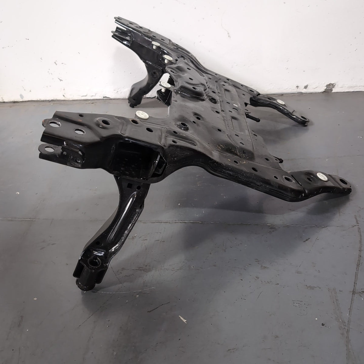 2023 2024 2025 BMW X1 U11 Front Subframe Chassis Cross Member Support 8836336