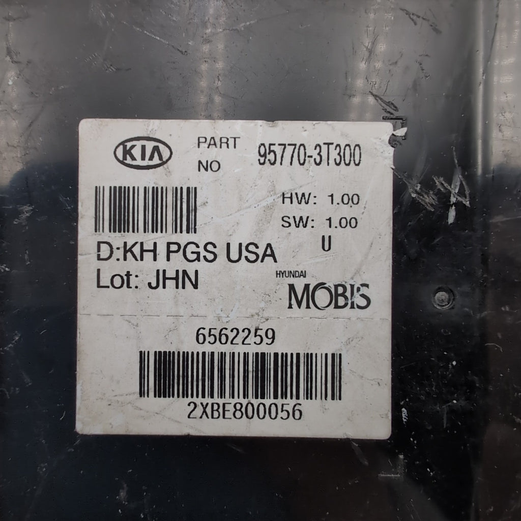 2015 2016 Kia K900 Park Assist Control Module 95770-3T300