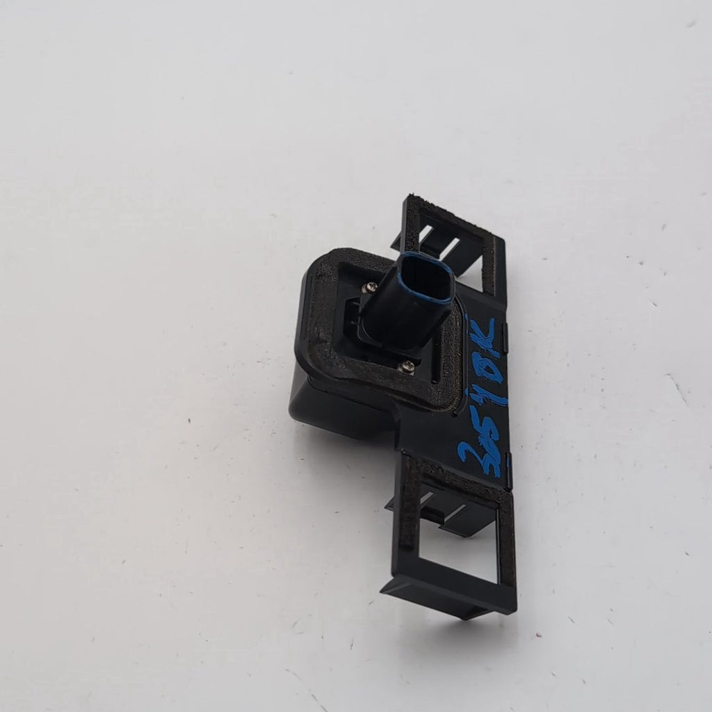 2011 2012 Toyota Sienna Rear View Back Up Camera 86790-45030