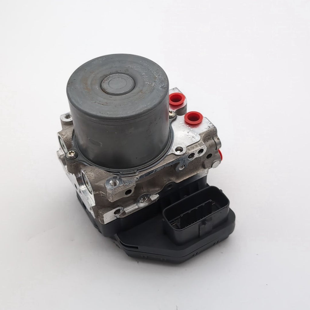 2017 - 2022 Infiniti Q60 ABS Anti Lock Brake Pump 476605CE2A